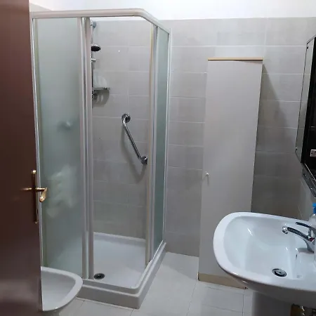 Stanza Con Bagno Ed Accesso Privati Guest house Trieste